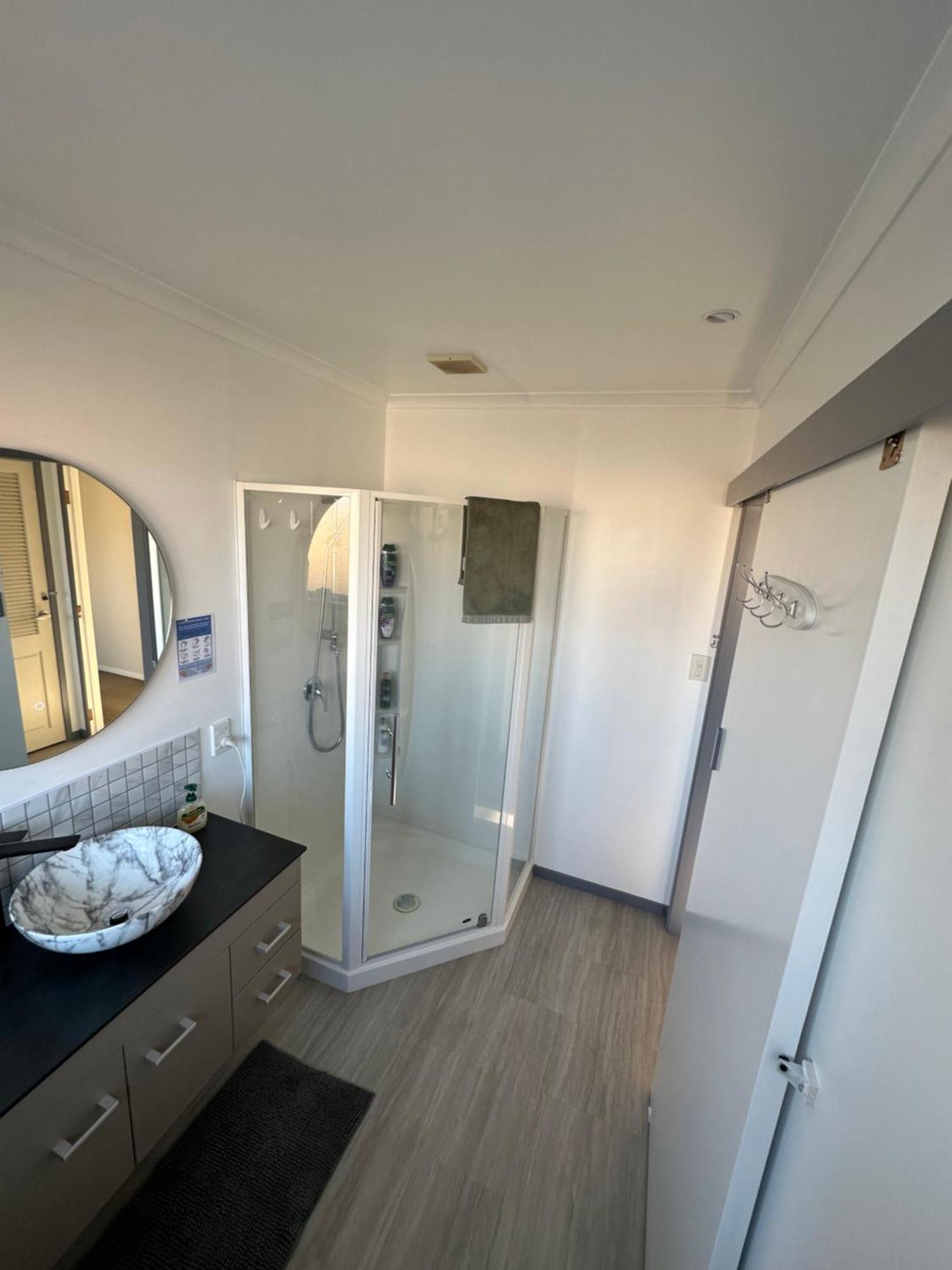 Glamis Ave Shared Home B&B 뉴플리머스 외부 사진